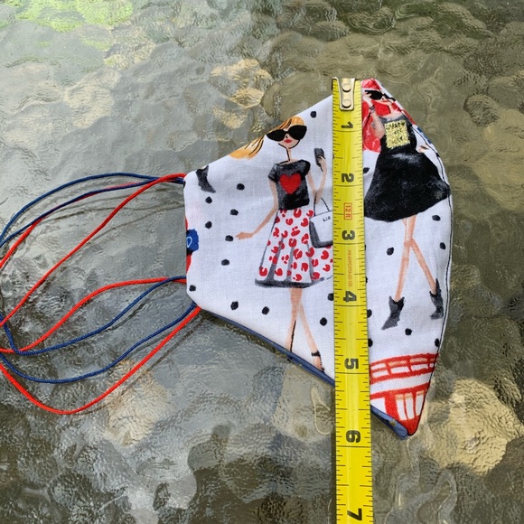 London Girl Face Mask - Picture 4 of 4